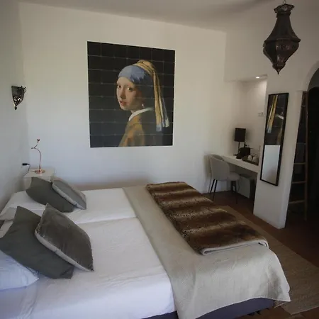 La Del Torcal Oda ve Kahvaltı 4*