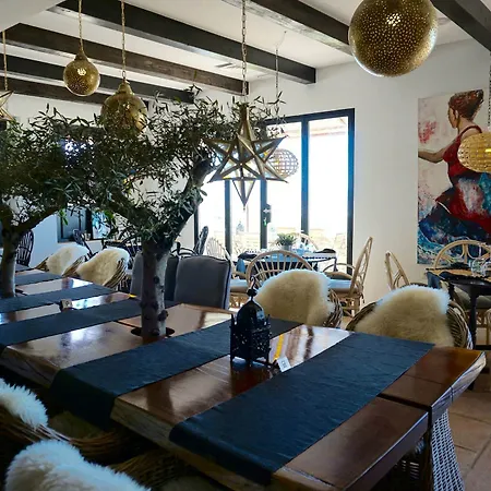 La Del Torcal Bed and Breakfast 3*